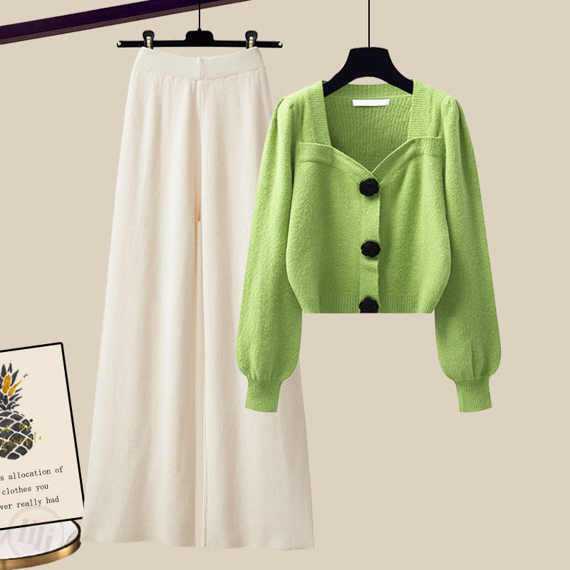綠色/毛衣+米白色/長褲